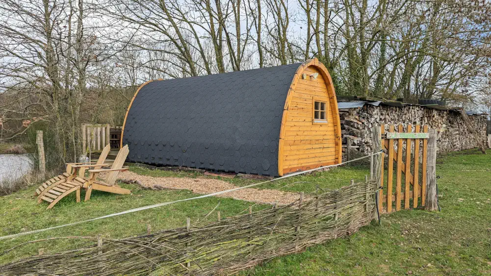 cabane POD en bois minimaliste, logement romantique