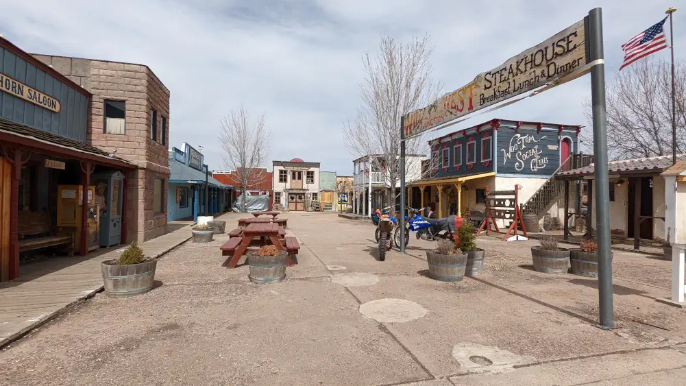 fortune telling machine : place et décor de western situé à Williams sur la Route 66